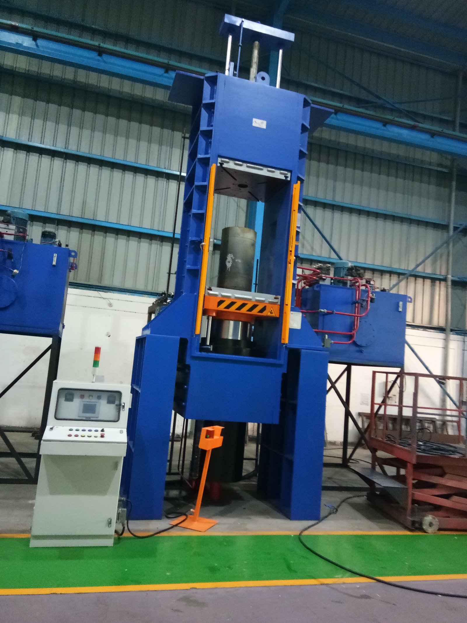 Bladder Curing Presses